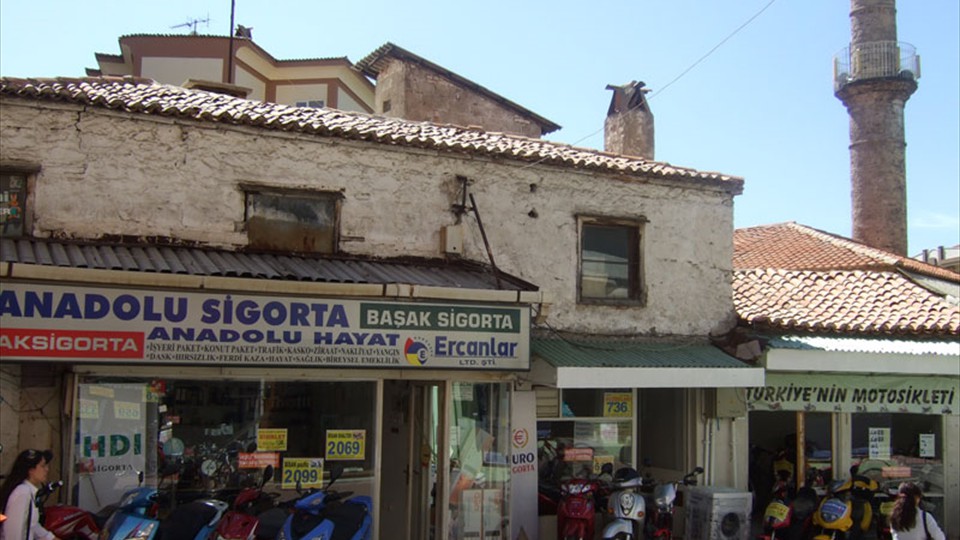 Muğla - narrow back streets
