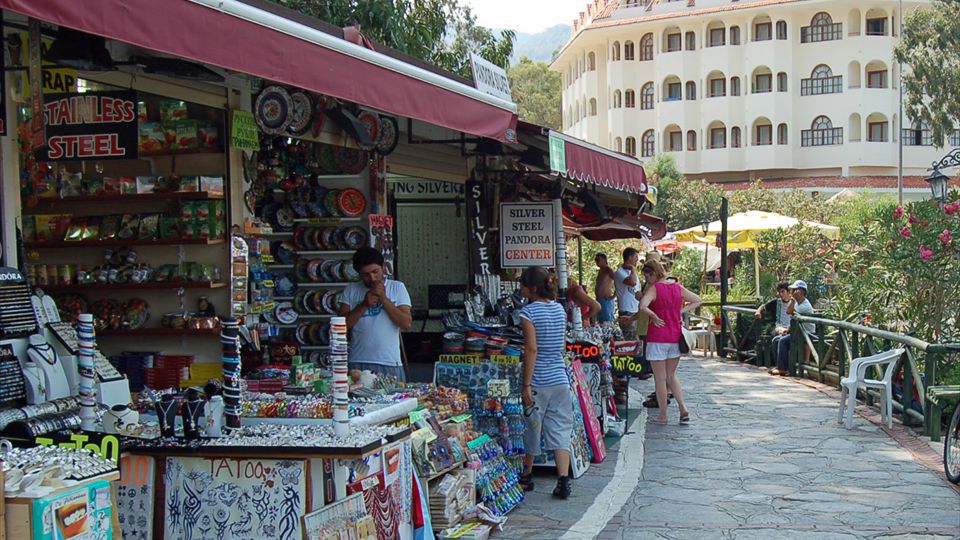 Canal-side market stalls in Içmeler