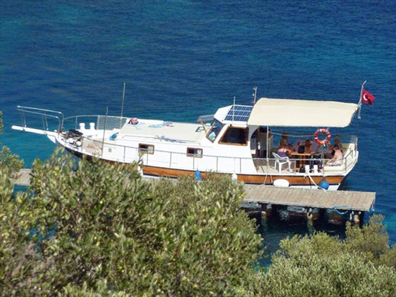 Some of us stayed on the boat!