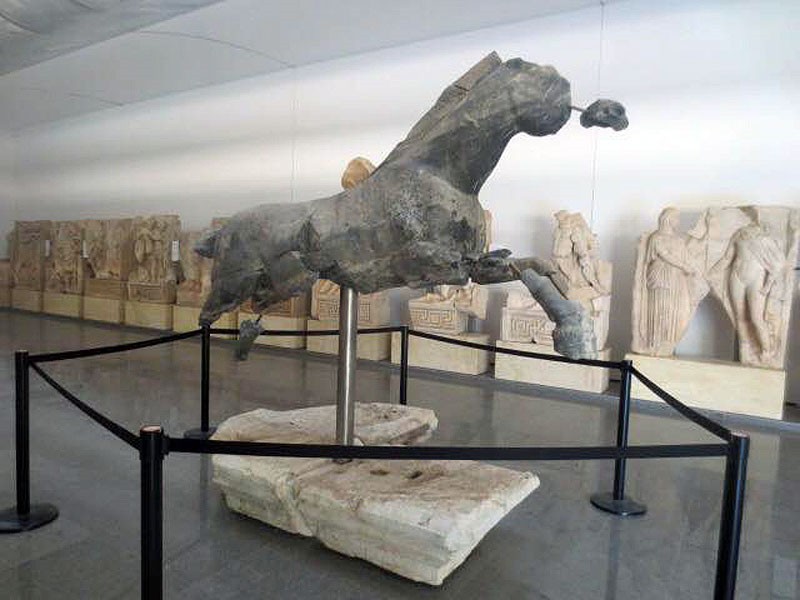 The statue of 'Troilus, Horse and Achilles' in blue-grey marble