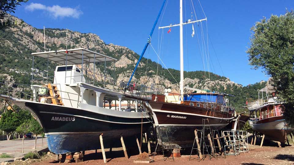The usual winter work on the boats